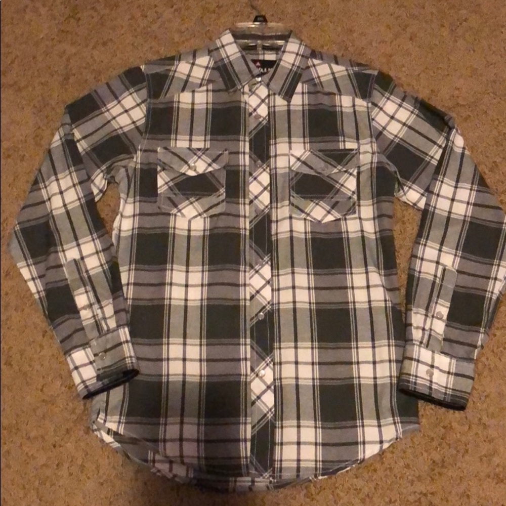 💚 Men’s air walk button up shirt with collar